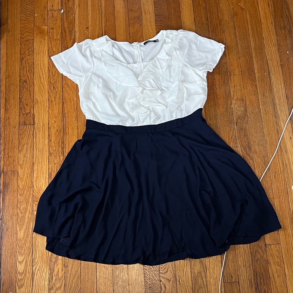 ModCloth White and Navy Blue Rufflefront Dress 1X NWOT